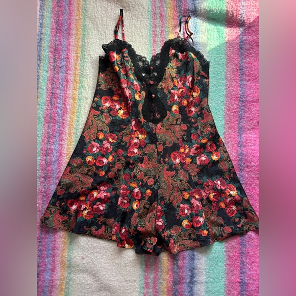 delicates Pants - Vintage Delicates  floral romper